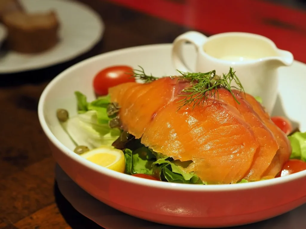 How-to-Eat-Smoked-Salmon