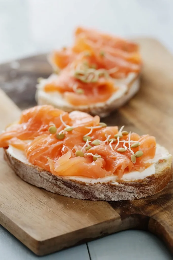 toasts-with-salmon